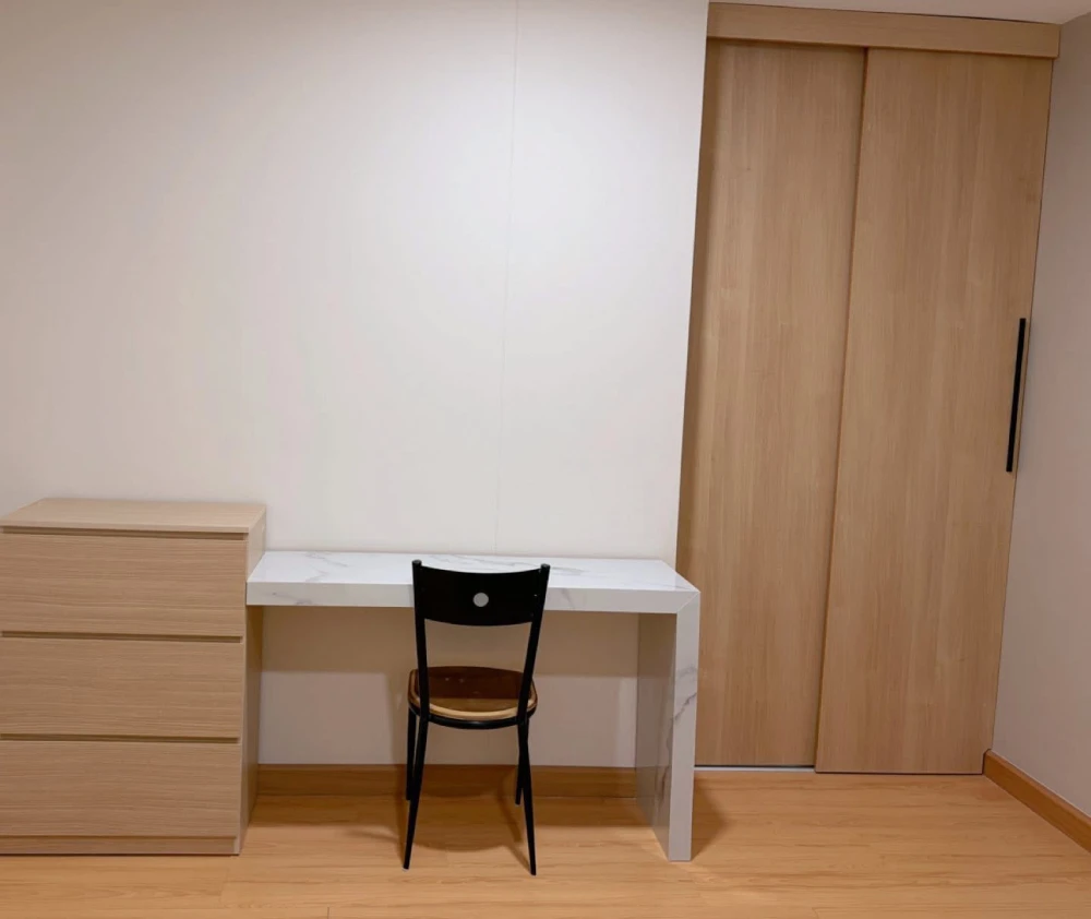 For sale or rent: Le Rich Rama 3. Spacious rooms with ample living space. Convenient and complete amenities all in one place. Don't miss out!