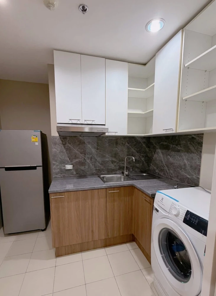For sale or rent: Le Rich Rama 3. Spacious rooms with ample living space. Convenient and complete amenities all in one place. Don't miss out!