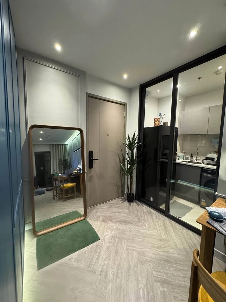 For sale or rent: Life Asoke Hype, 15th floor, beautiful unit, fully furnished and ready to move in. Book now!