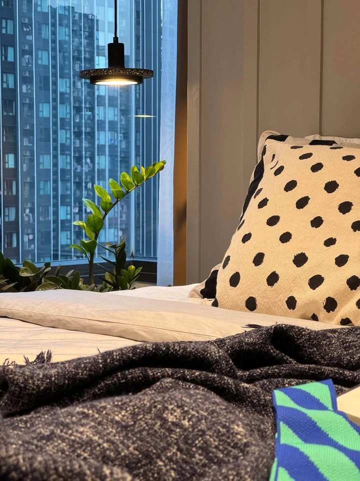 For sale or rent: Life Asoke Hype, 15th floor, beautiful unit, fully furnished and ready to move in. Book now!