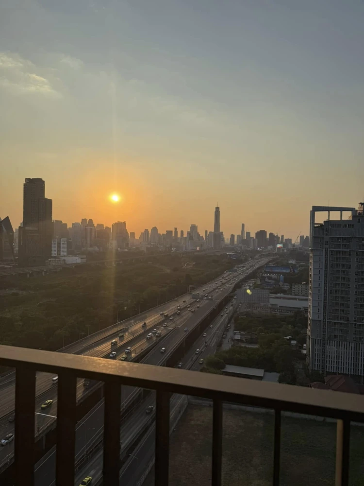 For sale, for rent, Life Asoke Hype, fully furnished, built-in, high floor, open view, no blocking, hurry and reserve before you miss out.