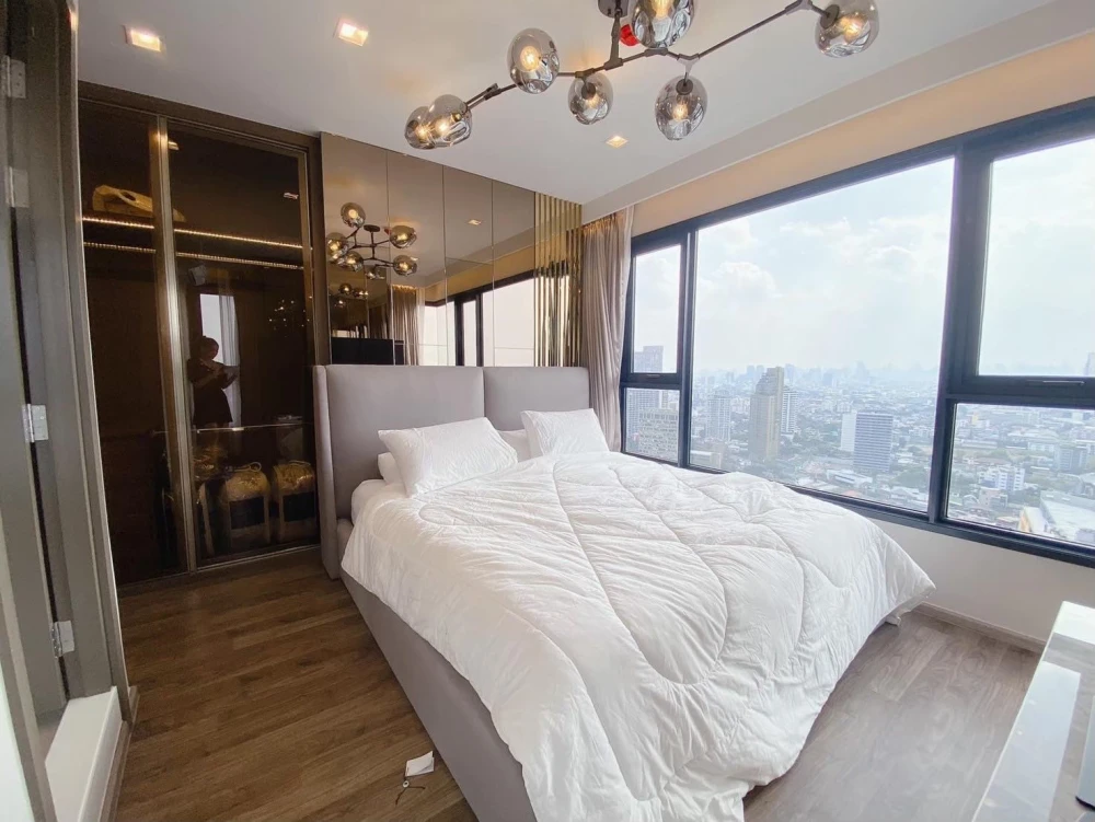 For sale or rent: Life Ladprao Valley, 2 bedrooms, 2 bathrooms, luxuriously decorated, great location, beautiful city view, reserve now!