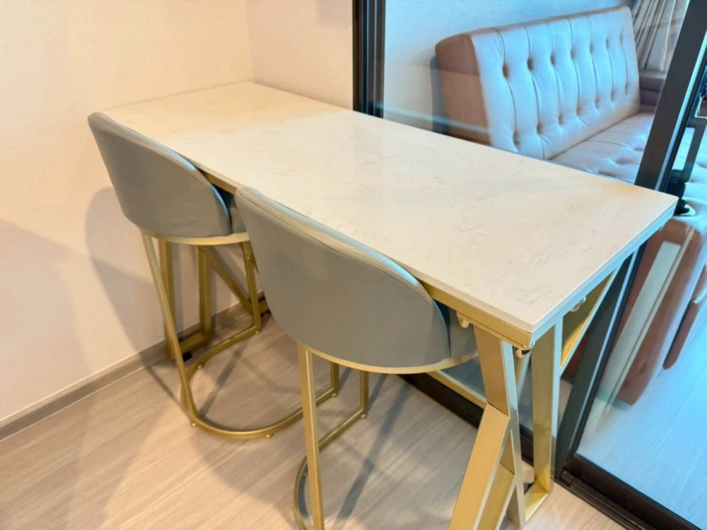 for sale or rent Life Ladprao, 16th floor, get a great view of the city. White tone room, comfortable, comfortable price. If interested, reserve now.