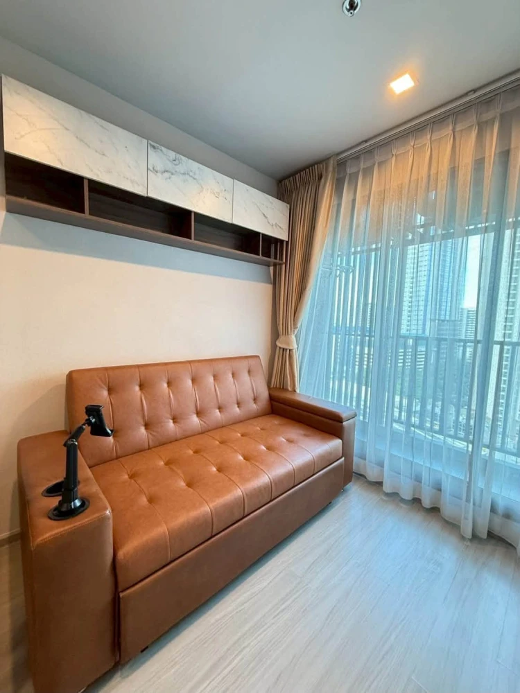 for sale or rent Life Ladprao, 16th floor, get a great view of the city. White tone room, comfortable, comfortable price. If interested, reserve now.