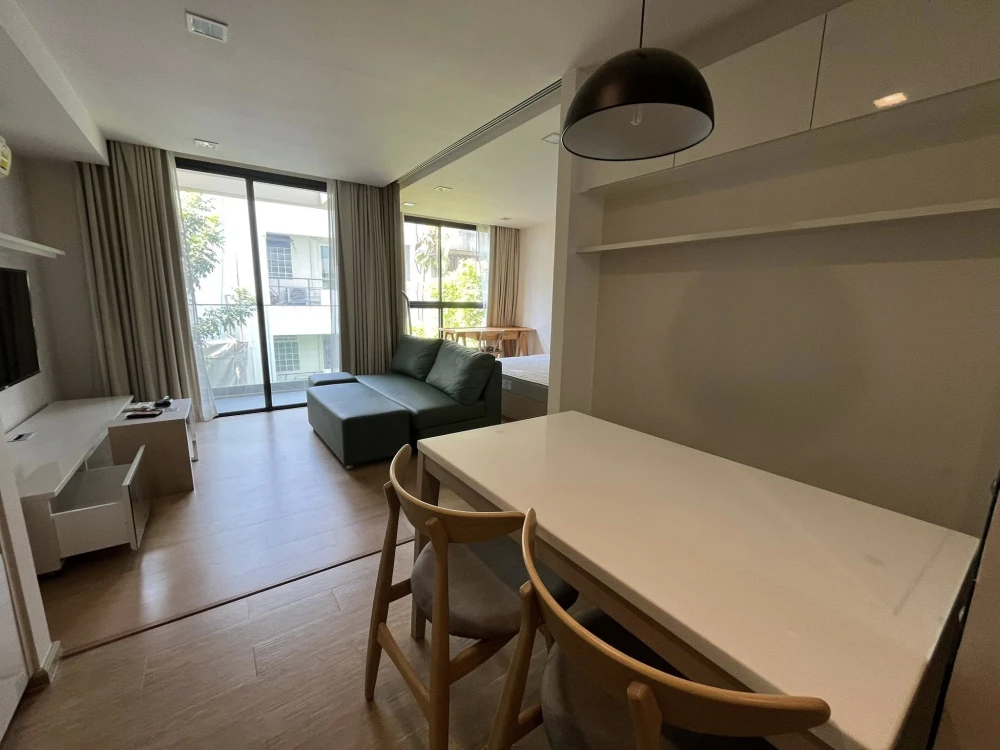For sale or rent: Liv@49, 4th floor unit, 45 sq m. Spacious and comfortable living area. Book now!