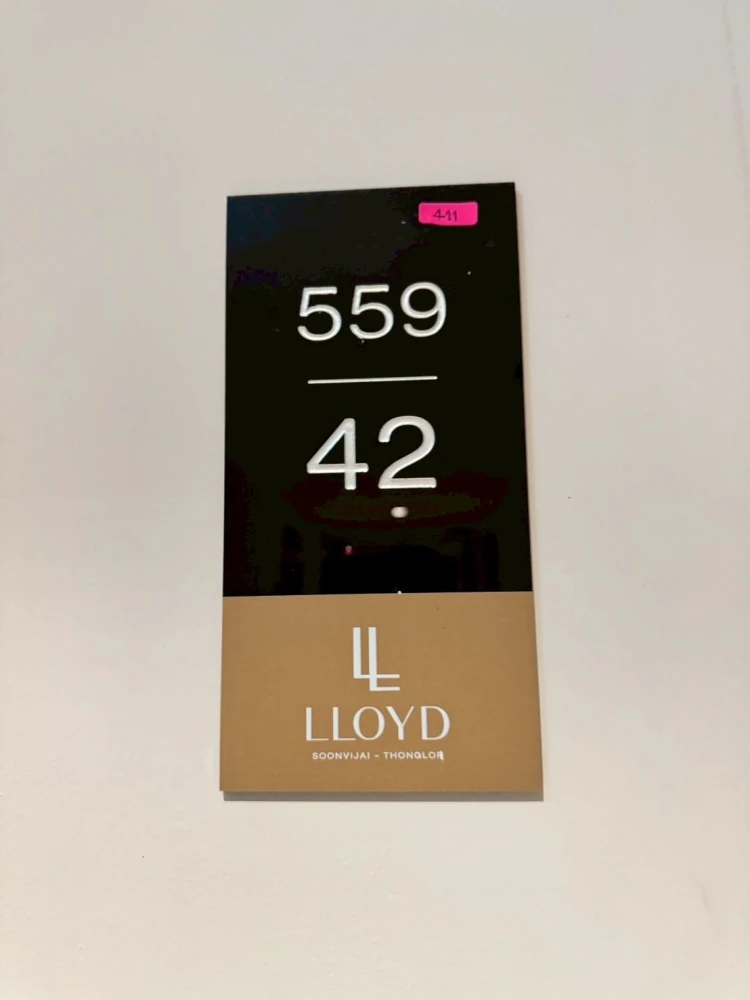 For sale or rent: LLOYD Soonvijai-Thonglor, 1-bedroom plus unit with a separate window and corner unit, very private. Reserve now!