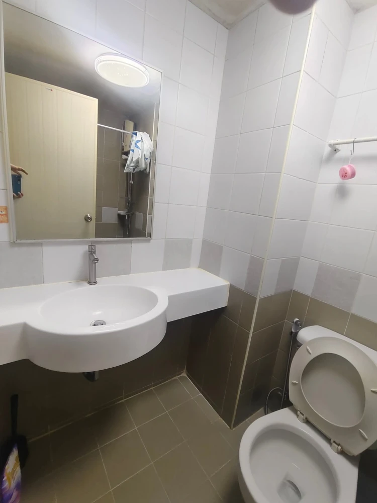 For sale or rent: Lumpini Condotown Bodindecha-Ramkhamhaeng, studio room, 1st floor, comes with a special price, hurry and reserve now!