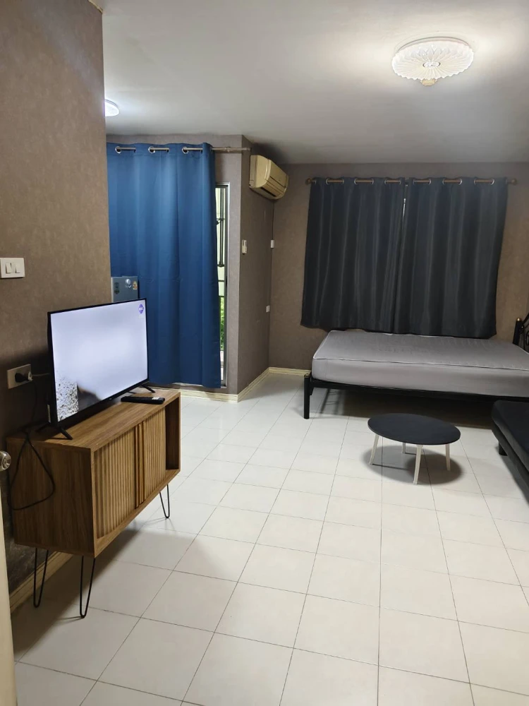 For sale or rent: Lumpini Condotown Bodindecha-Ramkhamhaeng, studio room, 1st floor, comes with a special price, hurry and reserve now!