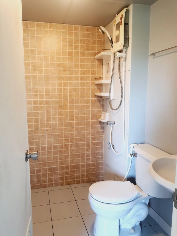 For sale, for rent Lumpini CondoTown Romklao – Suvarnabhumi, 2nd floor, fully furnished room, ready to move in, reserve now