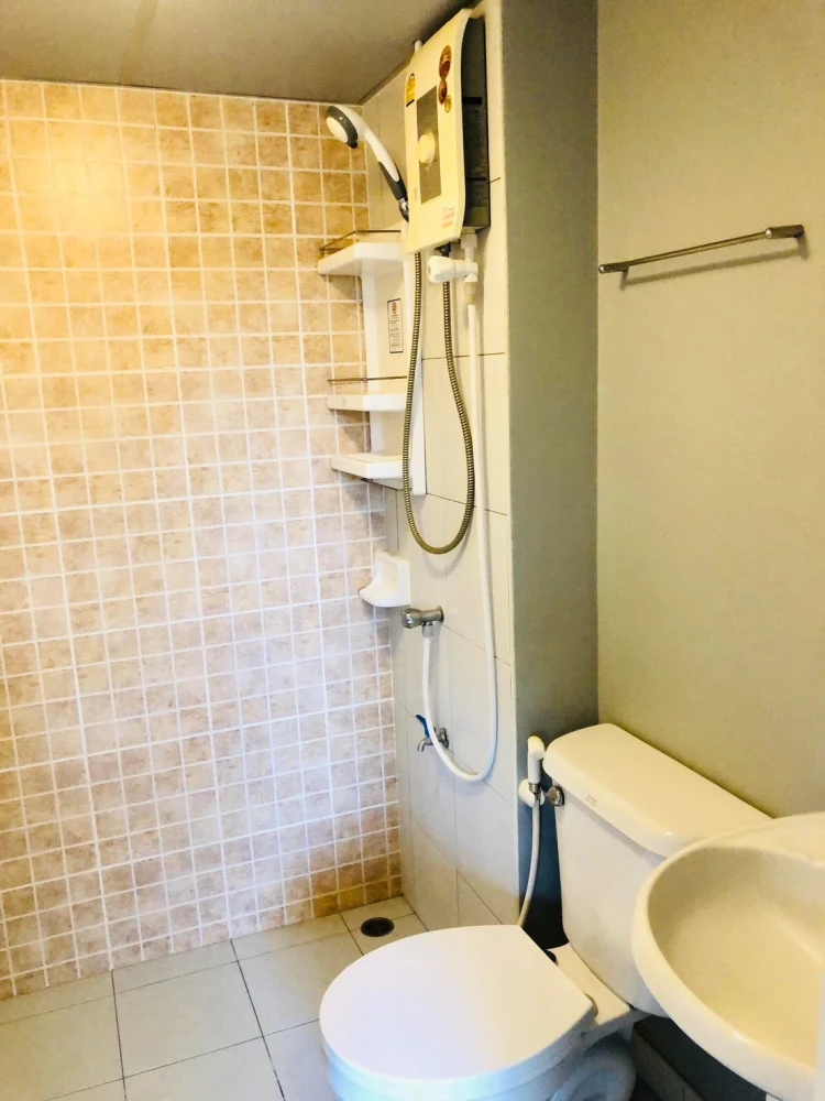 For sale, for rent Lumpini CondoTown Romklao – Suvarnabhumi, 2nd floor, fully furnished room, ready to move in, reserve now