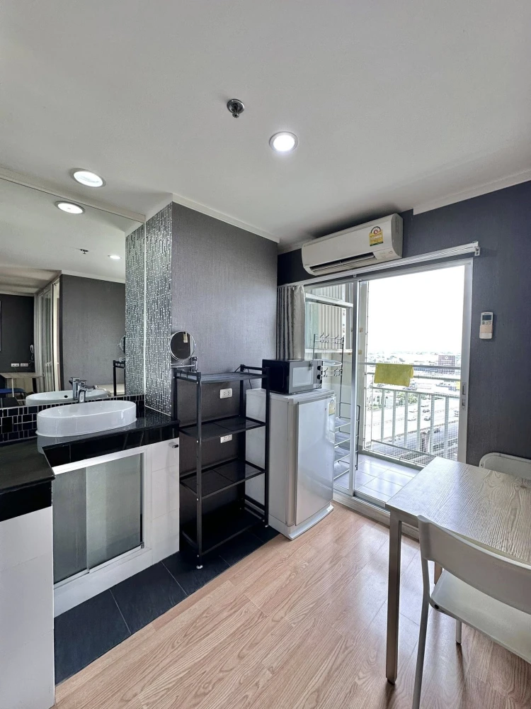 For sale or rent: Lumpini Mega City Bangna, 15th floor, corner room, partitioned room, fully furnished, nice to live in, reserve now.