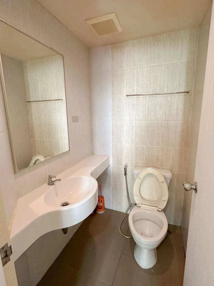 For sale or rent: Lumpini Park Nawamin-Si Burapha. Comfortable room, fully furnished, garden view. Reserve now!