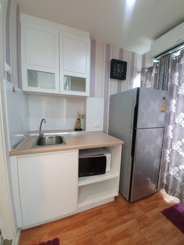 For sale or rent: Lumpini Park Phetkasem 98, a lovely room with fully furnished and high-quality wallpaper. Reserve now!
