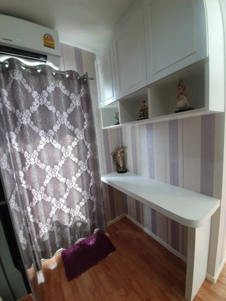 For sale or rent: Lumpini Park Phetkasem 98, a lovely room with fully furnished and high-quality wallpaper. Reserve now!