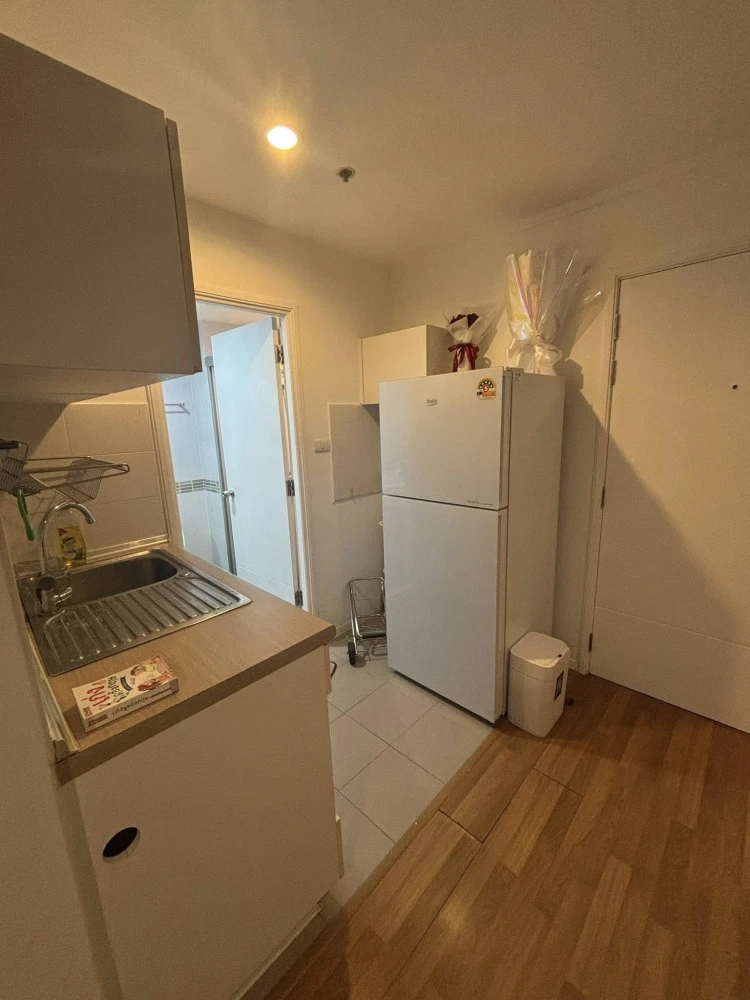 For sale or rent: Lumpini Park Rama 9 - Ratchada. Ready-to-move-in unit with complete furniture and appliances. Great price! Book now!