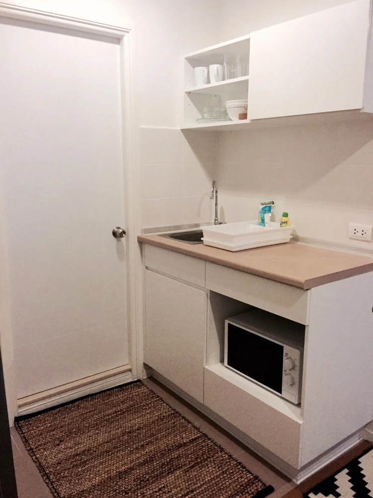 For sale or rent: Lumpini Park Rama 9 – Ratchada. A lovely room with complete furniture and appliances. Just bring your own luggage and move in.