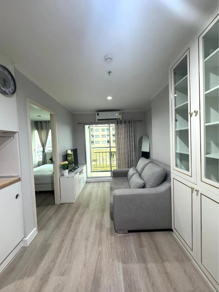 For sale, for rent Lumpini Park Rama 9–Ratchada 1 bedroom, 1 bathroom, built-in furniture, decorated in a controlled tone, reserve now.