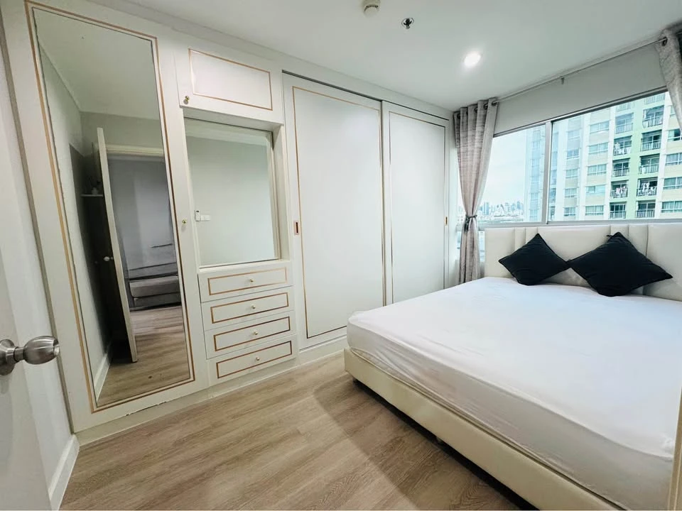 For sale, for rent Lumpini Park Rama 9–Ratchada 1 bedroom, 1 bathroom, built-in furniture, decorated in a controlled tone, reserve now.