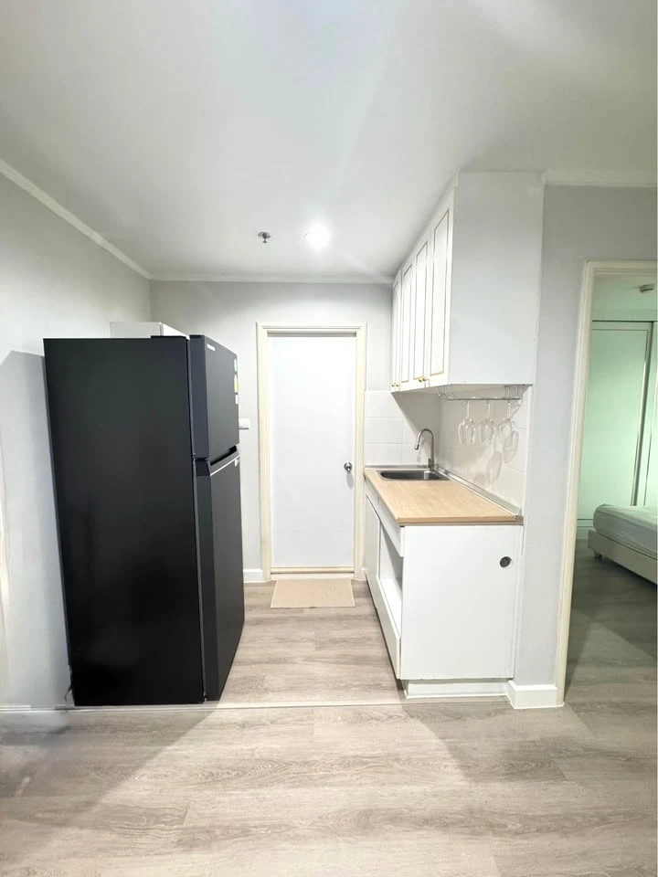 For sale, for rent Lumpini Park Rama 9–Ratchada 1 bedroom, 1 bathroom, built-in furniture, decorated in a controlled tone, reserve now.