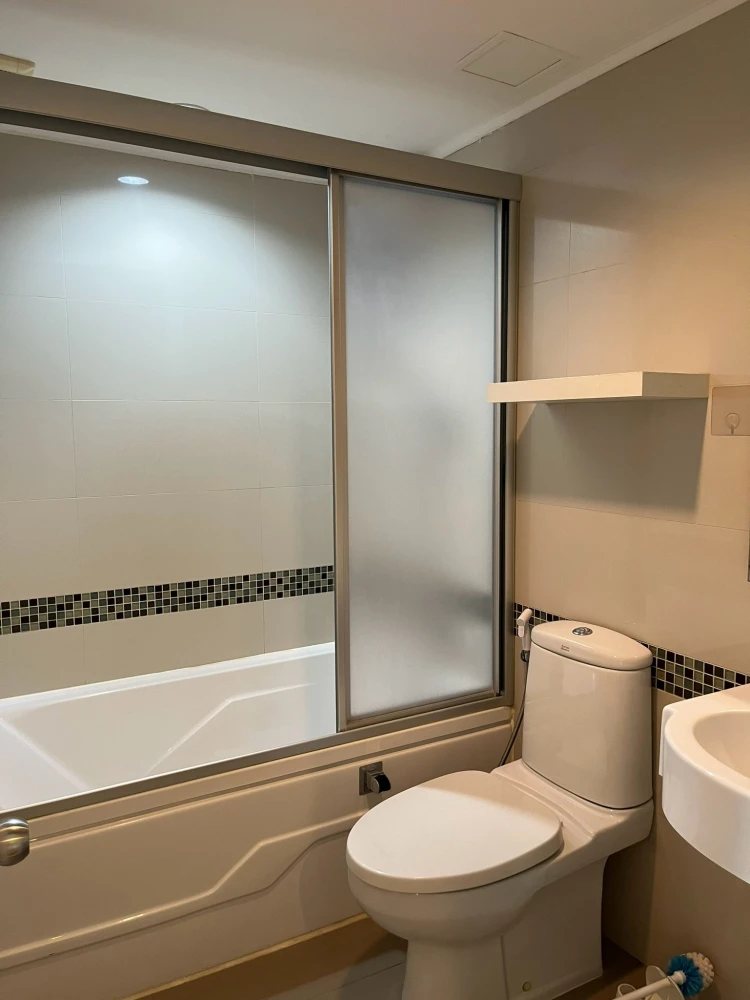 For sale, for rent Lumpini Park Riverside - Rama 3, spacious room, comes with usable space, hurry and reserve now, don't miss out.