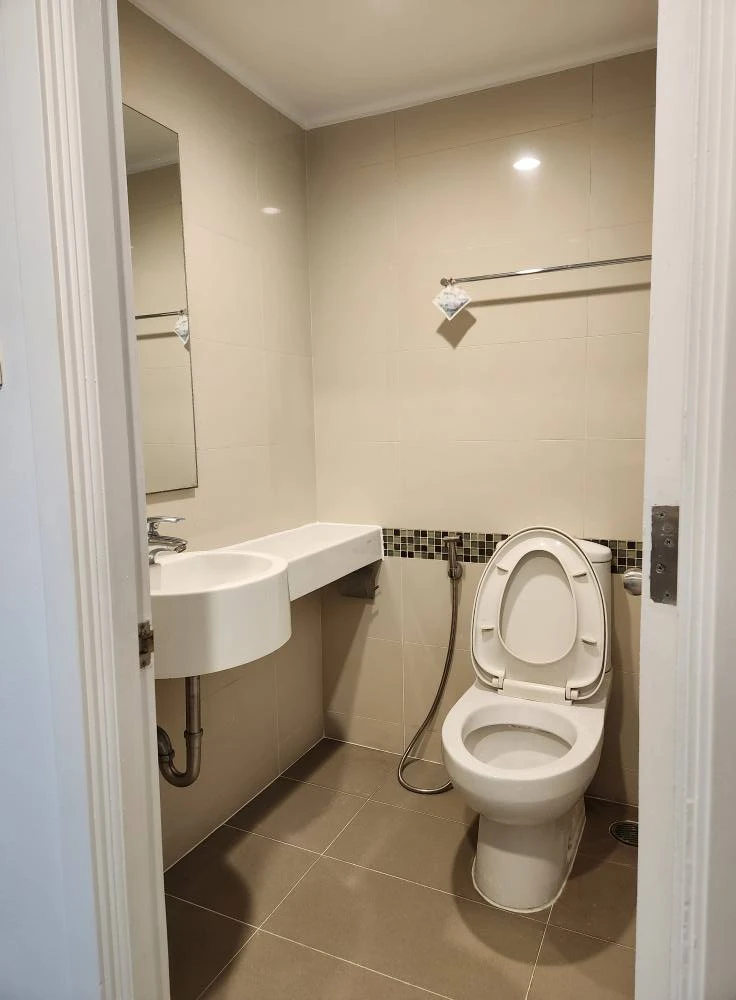 For sale, for rent Lumpini Park Riverside - Rama 3, beautifully decorated room, with good wallpaper, river view, book now