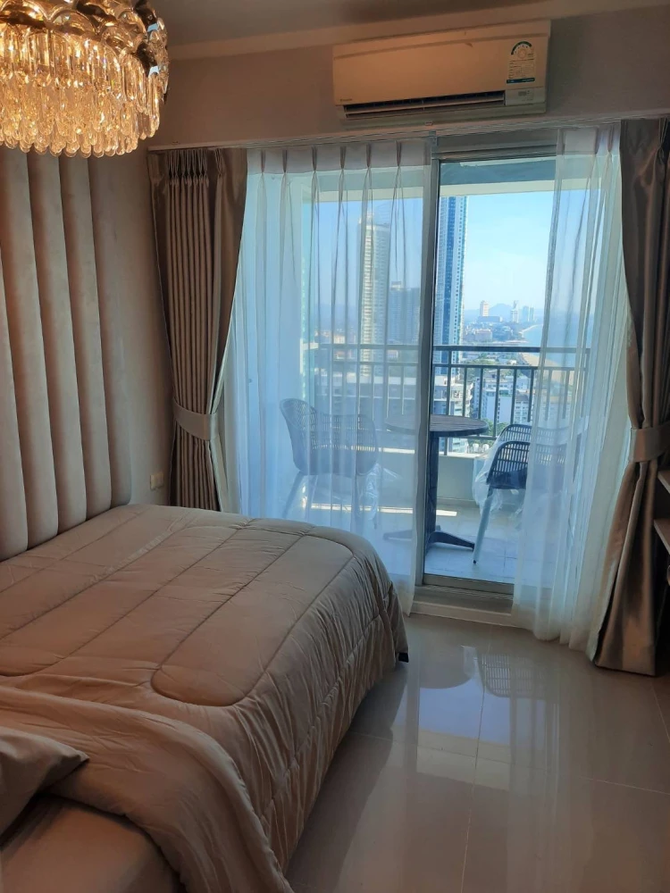 For sale or rent: Lumpini Parkbeach Jomtien, spacious room with plenty of usable space, built-in furniture, beautiful view, hurry and reserve now!