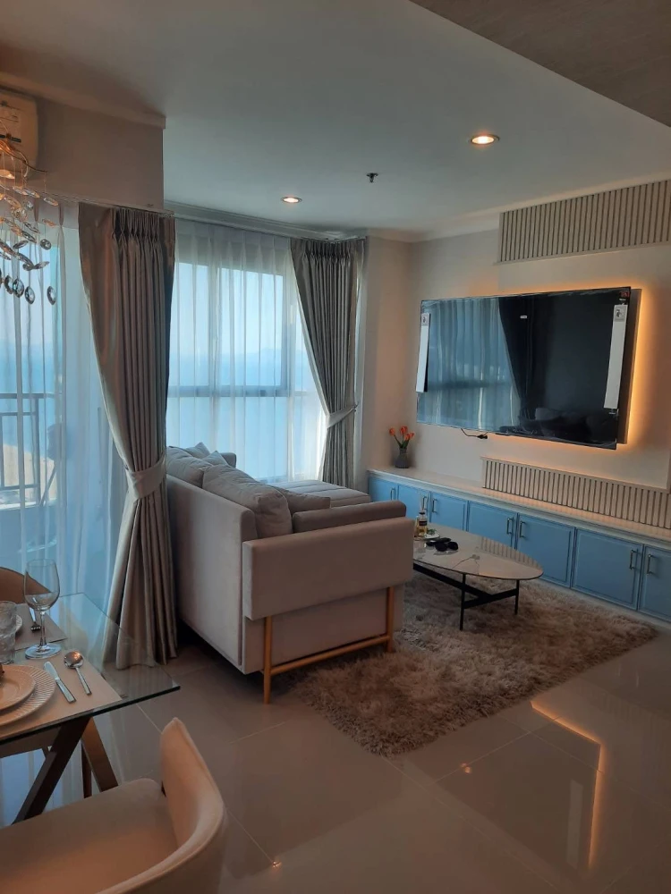 For sale or rent: Lumpini Parkbeach Jomtien, spacious room with plenty of usable space, built-in furniture, beautiful view, hurry and reserve now!