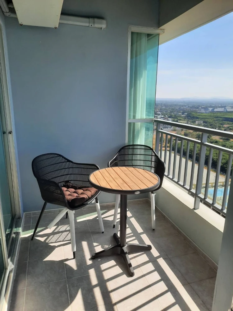 For sale or rent: Lumpini Parkbeach Jomtien, spacious room with plenty of usable space, built-in furniture, beautiful view, hurry and reserve now!