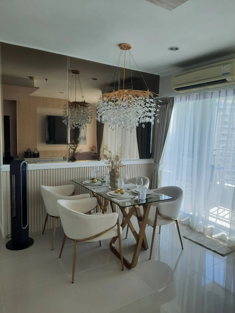 For sale or rent: Lumpini Parkbeach Jomtien, spacious room with plenty of usable space, built-in furniture, beautiful view, hurry and reserve now!