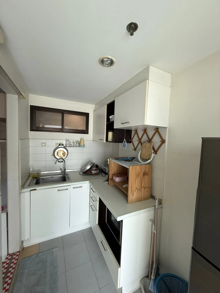 For sale, for rent Lumpini Place Ratchada-Thapra, spacious room, lots of usable space, comes with complete furniture, hurry and book now!