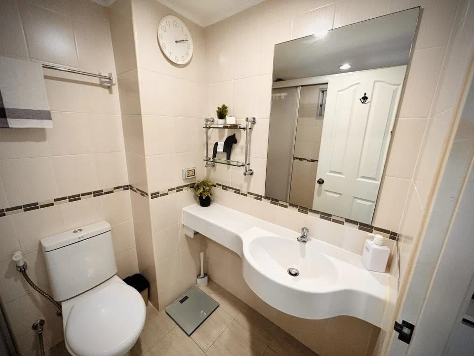 For sale or rent: Lumpini Ville Ramkamhaeng 26. Separate, fully furnished units. Book yours today!