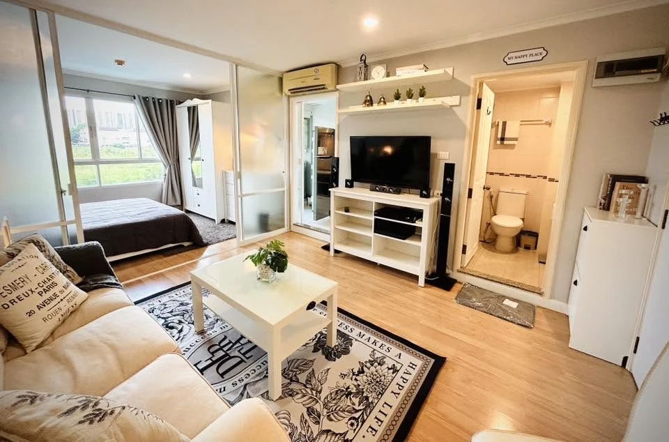 For sale or rent: Lumpini Ville Ramkamhaeng 26. Separate, fully furnished units. Book yours today!