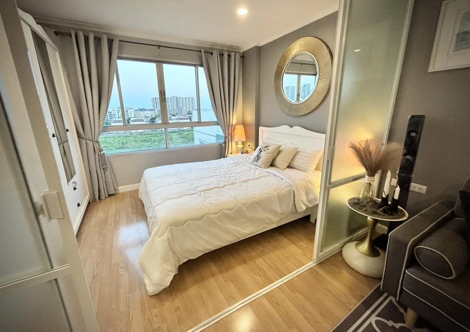 For sale or rent: Lumpini Ville Ramkamhaeng 26. Beautifully decorated, luxurious and elegant unit with complete furniture. Book now!