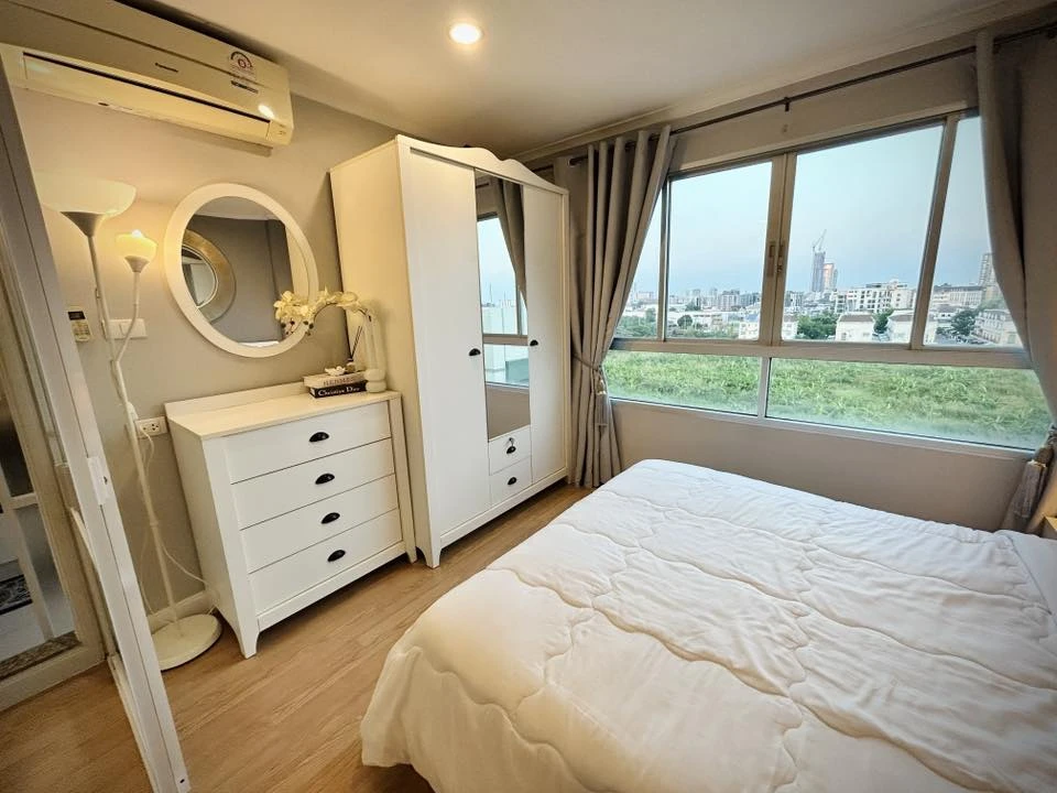 For sale or rent: Lumpini Ville Ramkamhaeng 26. Beautifully decorated, luxurious and elegant unit with complete furniture. Book now!