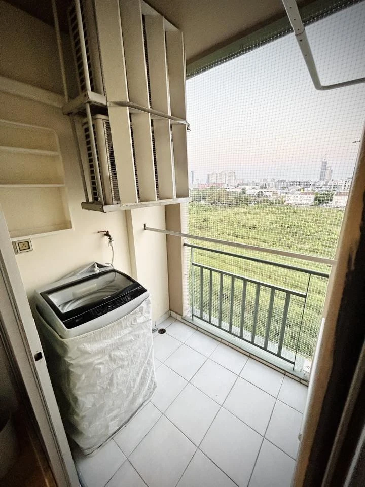 For sale or rent: Lumpini Ville Ramkamhaeng 26. Beautifully decorated, luxurious and elegant unit with complete furniture. Book now!