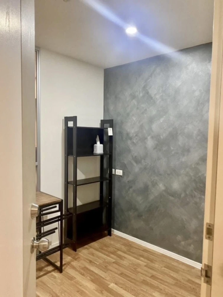 For sale or rent: Lumpini Ville Sukhumvit 76 – Bearing Station, corner unit, quiet location, fully furnished, don't miss out!