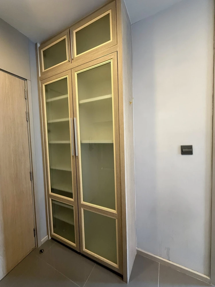 For sale or rent: M Thonglor 10. Features a walk-in closet and allows pets. A must-have for animal lovers!