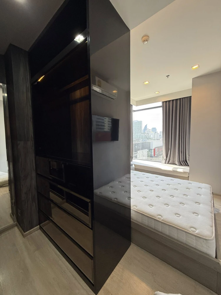 For sale or rent: M Thonglor 10. Features a walk-in closet and allows pets. A must-have for animal lovers!