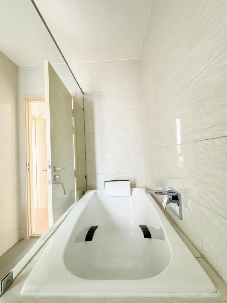 For sale, for rent, Maru Ekkamai 2, 11th floor, 2 bedrooms, fully furnished, ready to move in, reserve now, don't miss out.