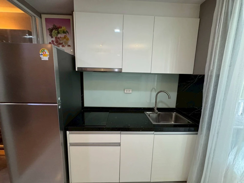 For sale or rent: Mayfair Place Sukhumvit 64, beautifully decorated room with a theme, comes with complete amenities. Hurry and reserve now!