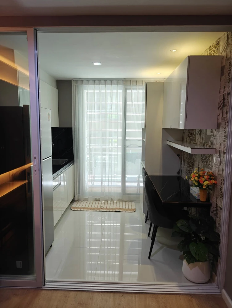 For sale or rent: Mayfair Place Sukhumvit 64, beautifully decorated room with a theme, comes with complete amenities. Hurry and reserve now!