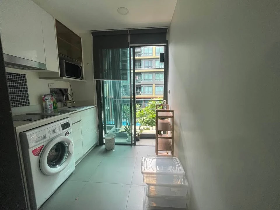 Sell and rent Metro Luxe Rose Gold Phahol-Sutthisan Partitioned room, fully furnished, very nice, hurry up and book now.