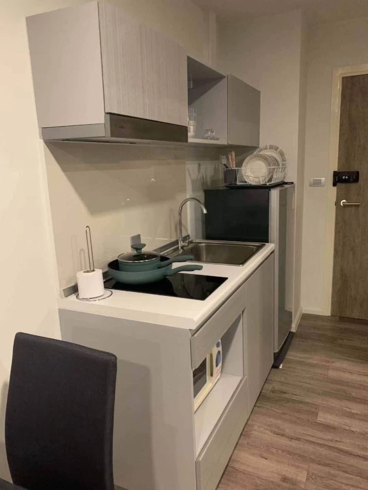 For sale or rent: Modiz Interchange condo with separate bedroom, 28 sq m, fully furnished. Book now before it's too late!