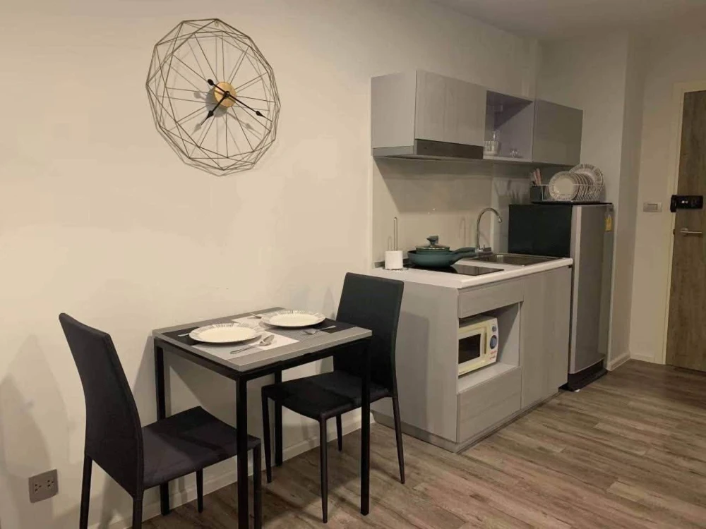 For sale or rent: Modiz Interchange condo with separate bedroom, 28 sq m, fully furnished. Book now before it's too late!