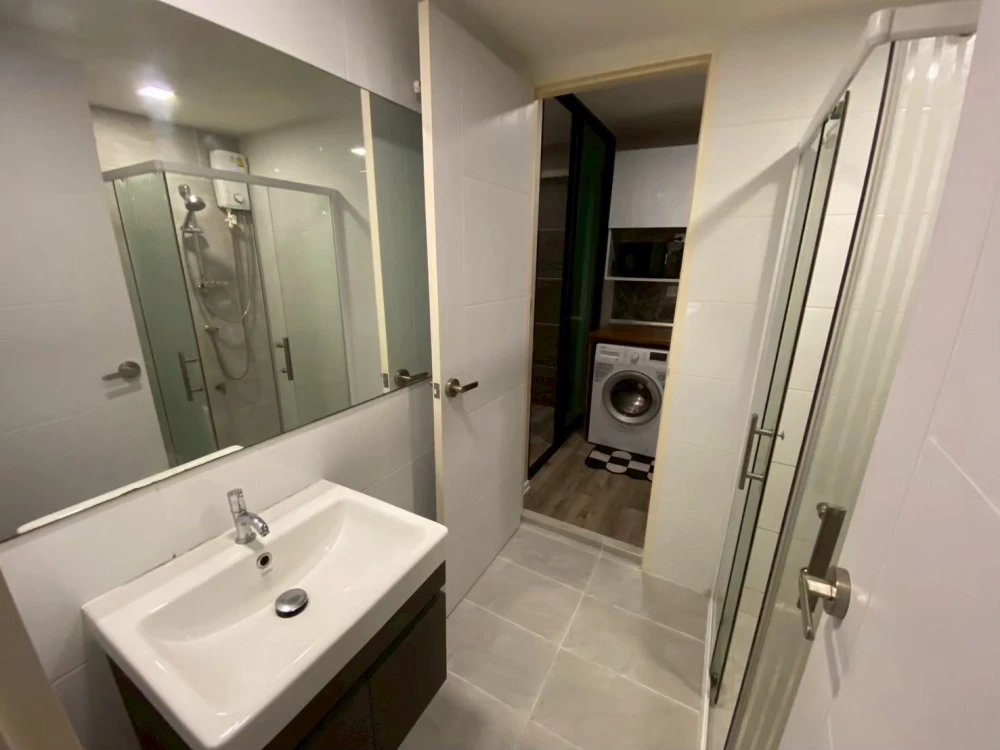 For sale or rent: Modiz Ratchada 32, 2 bedrooms, plenty of usable space, fully furnished, great location, reserve now!