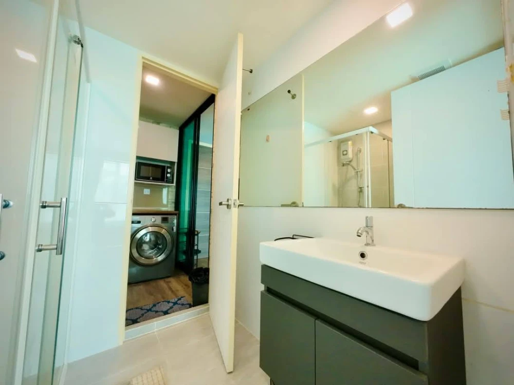For sale, for rent, Modiz Ratchada 32, beautifully decorated room, nice to live in, built-in marble headboard wall, super cool, reserve now!
