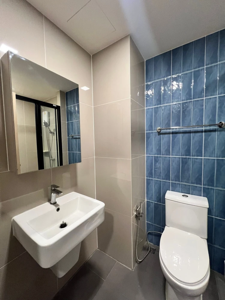 For sale or rent: NIA-by-Sansiri ready-to-move-in units with complete furniture and appliances. Book yours today! Don't miss this opportunity.