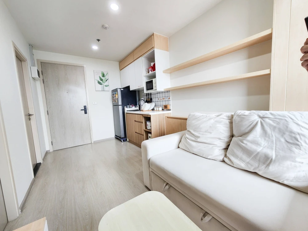 For sale or rent: Nue Noble Chaengwattana, ready-to-move-in unit with complete amenities, 22nd floor with high-floor view, great price. Book now!