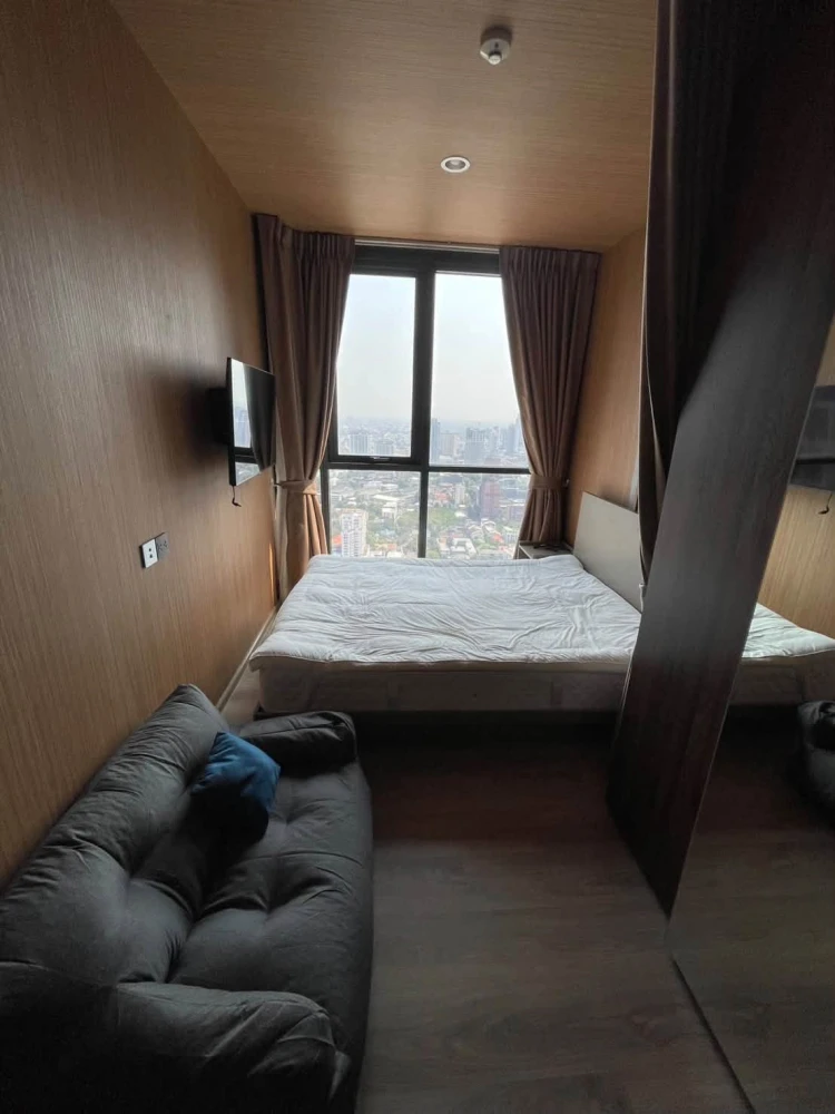 For Sale/Rent: Oka Haus Sukhumvit 36. Private corner unit on the 45th floor offering high-rise views. Convenient, all-in-one living—book now! images