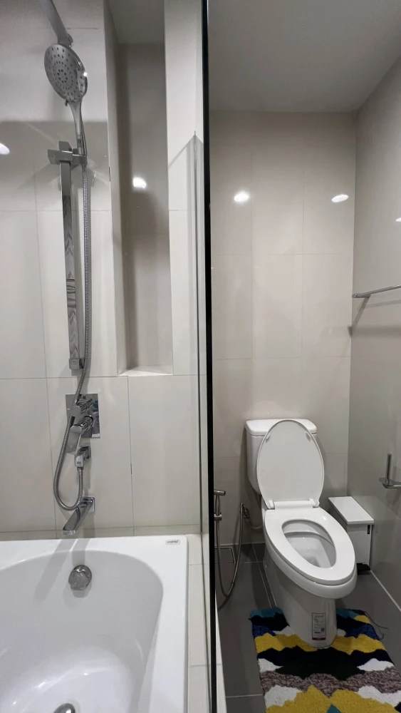 For sale or rent: Oka Haus, high floor unit, beautifully decorated and fully furnished (ready to move in).